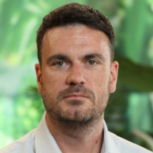 Gareth Cummins Headshot